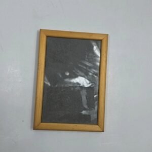 برواز صور خشبي مستعمل
