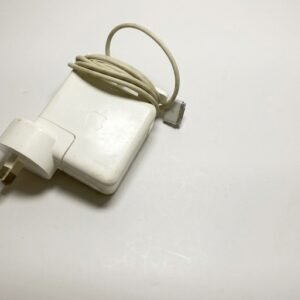 شاحن أبل قديم (30-pin) مستعمل