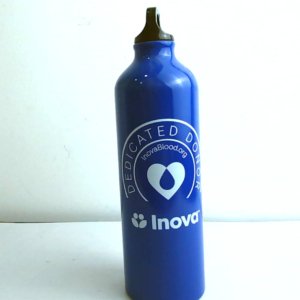 مطرة مياه معدنية زرقاء - Inova
