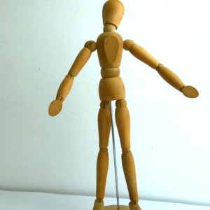 مجسم خشبي للرسم