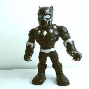 مجسم شخصية بلاك بانثر (Black Panther)