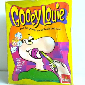 لعبة Gooey Louie من Goliath